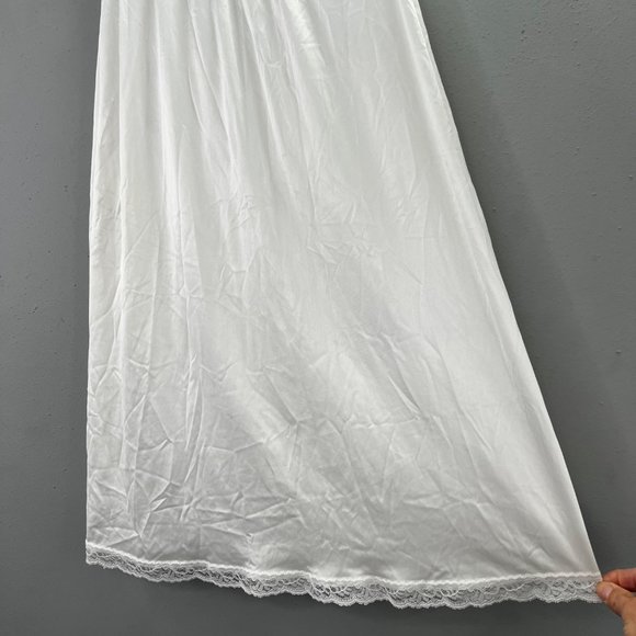 Vintage Warners Perfect Measure Half Slip size Small White Nylon Lace USA 55300 - Picture 2 of 6
